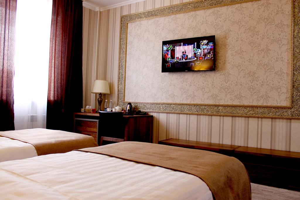 Astor Hotel & Spa Bishkek Esterno foto
