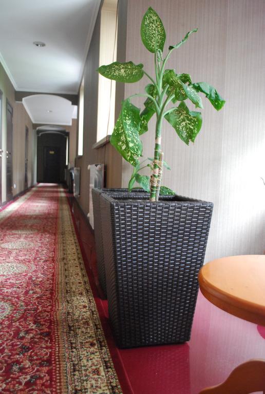 Astor Hotel & Spa Bishkek Esterno foto